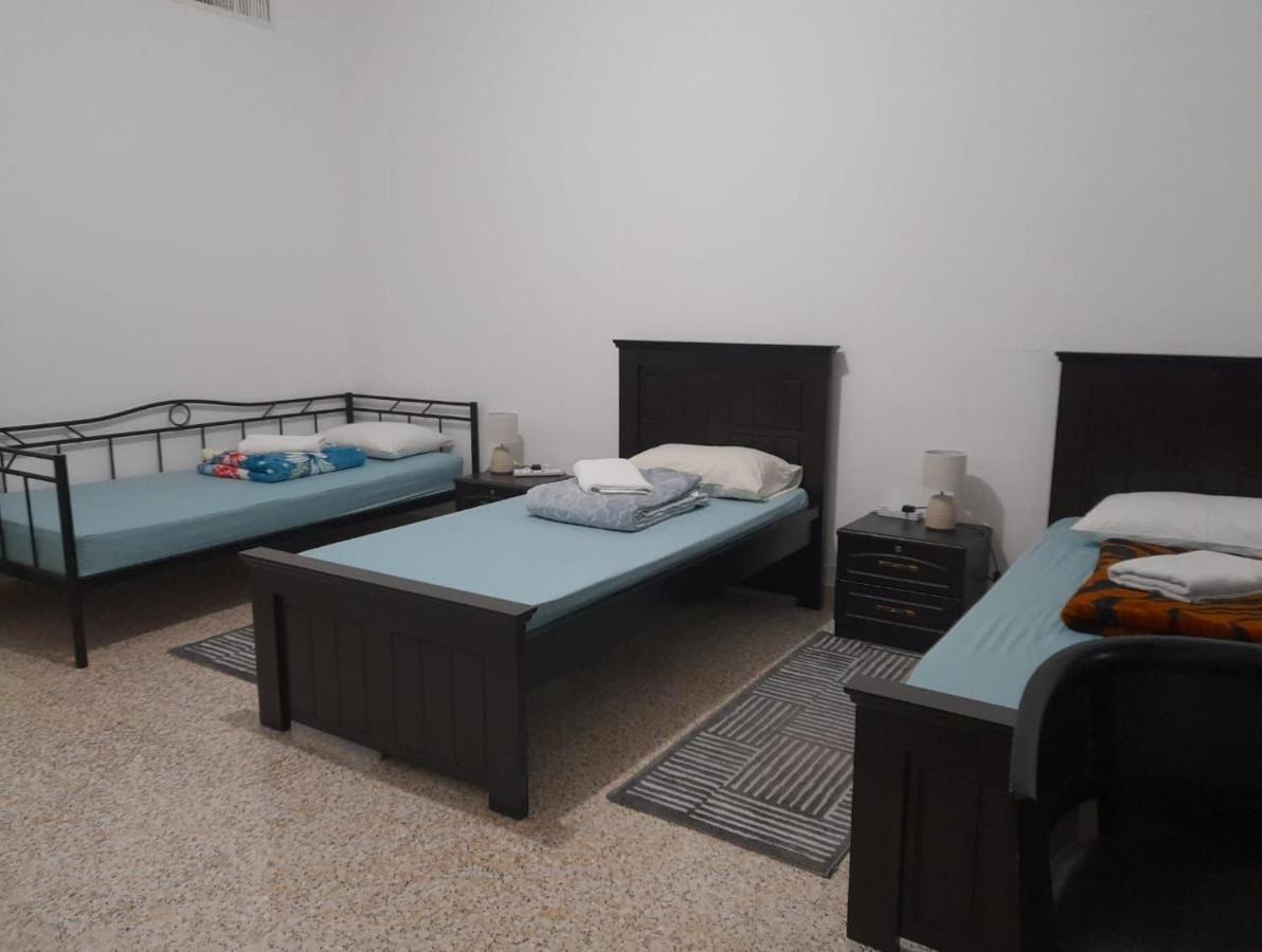 Homestay Master And Standard Near Corniche Beach Abu Dhabi